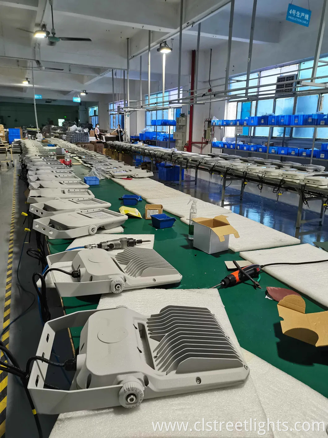 Factory Price 100W 150W 200W 300W 400W Sport Filed Outdoor Stadium Garden Landscape Tennis Court Yard IP66 Waterproof Dustproof Roadway Square LED Flood Light